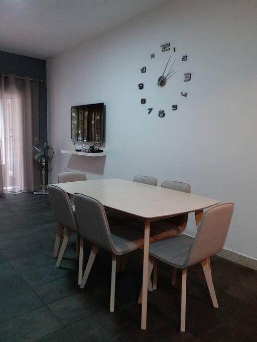 Beachfront Apartment Flic-en-Flacq Buitenkant foto